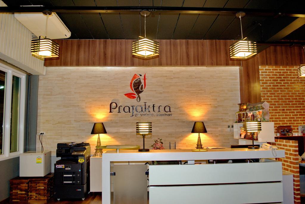 Prajaktra City Hostel Udonthani Kültér fotó