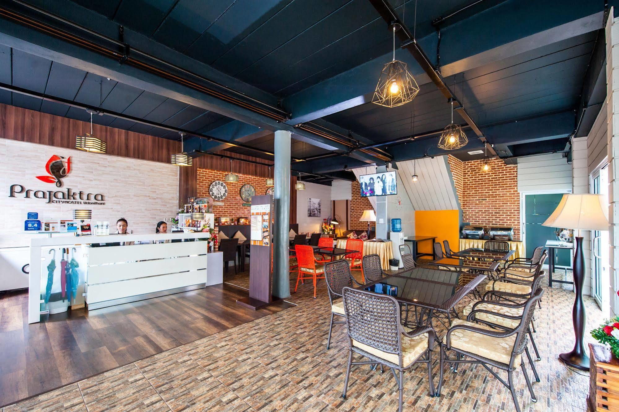 Prajaktra City Hostel Udonthani Kültér fotó